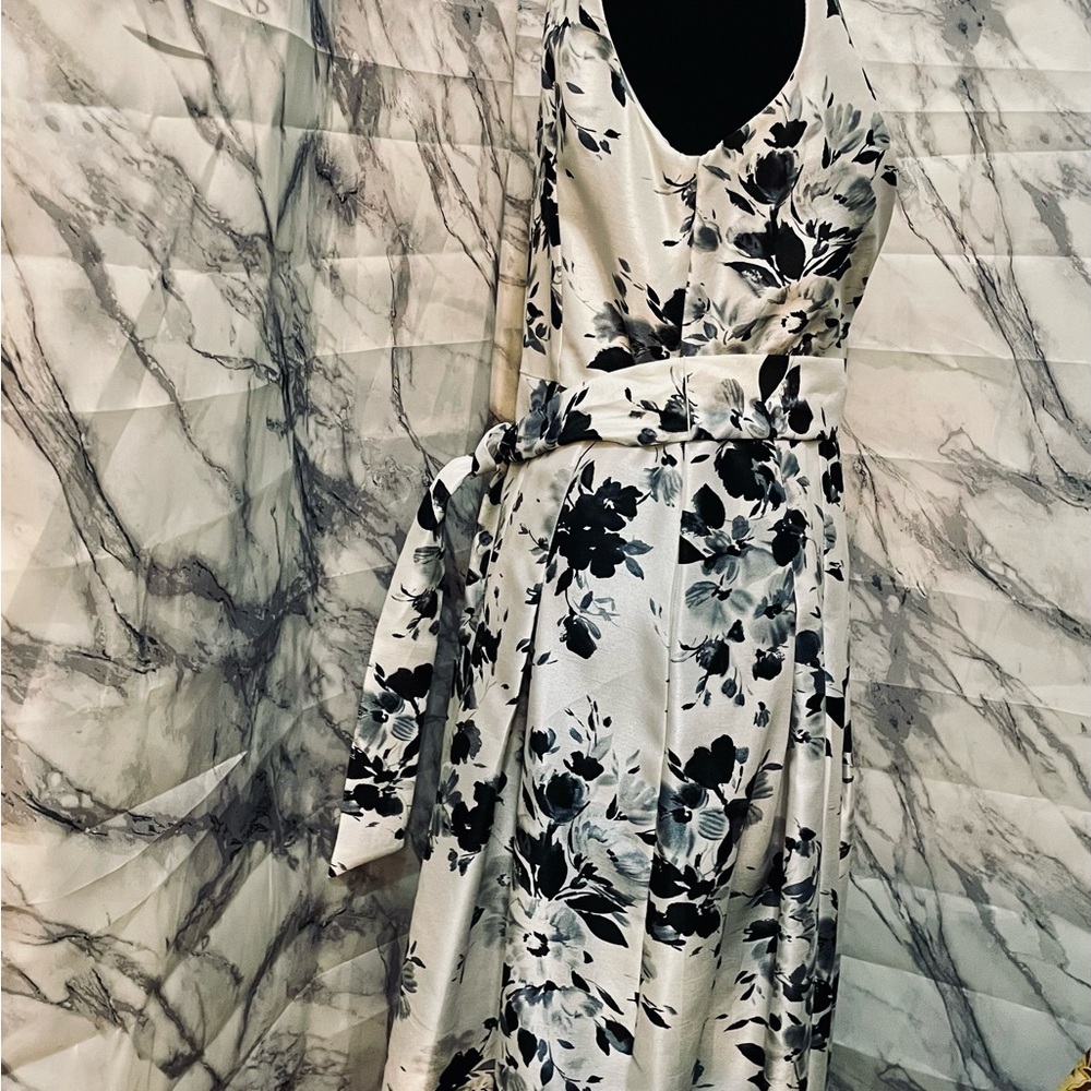 Jessica Howard Black and White Pleated Midi Dress - Picture 6 of 7